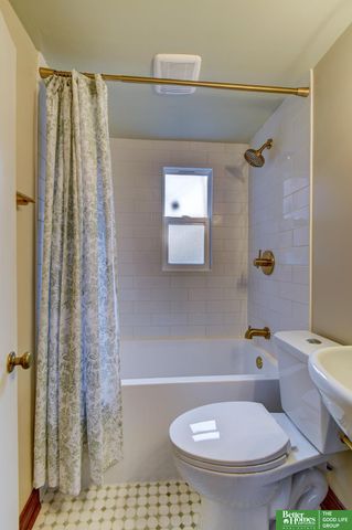 3015 Pacific Street, Omaha, NE 68105