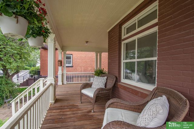 3015 Pacific Street, Omaha, NE 68105