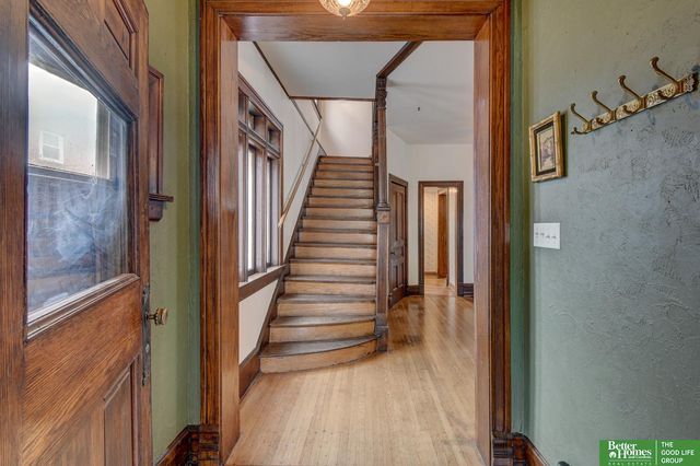 3015 Pacific Street, Omaha, NE 68105
