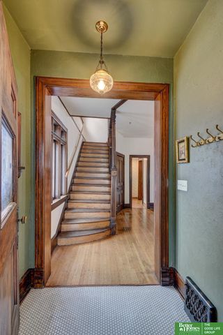 3015 Pacific Street, Omaha, NE 68105
