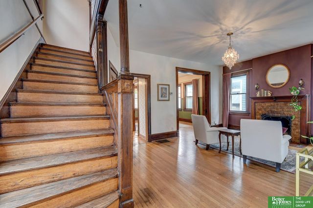 3015 Pacific Street, Omaha, NE 68105