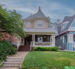3015 Pacific Street, Omaha, NE 68105