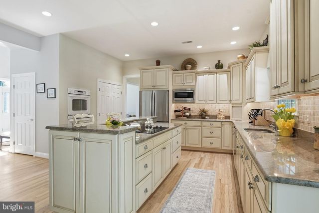 2012 CORTLAND RD, Davidsonville, MD 21035