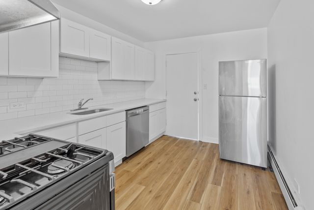 9606 Golf Terrace Road, Des Plaines, IL 60016