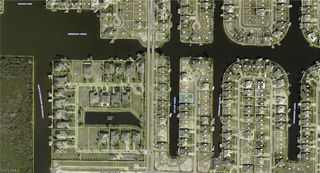 902 NW 39th AVE, Cape Coral, FL 33993