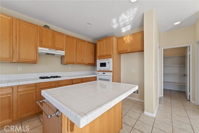 28234 Picadilly Place, Castaic, CA 91384