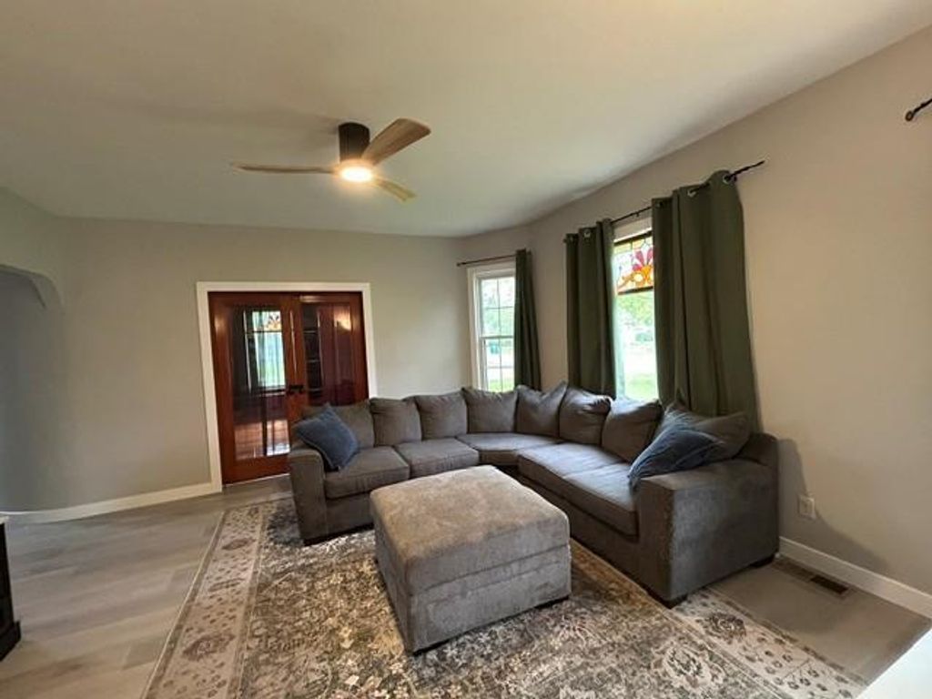 324 S Swift Avenue, Litchfield, MN 55355 — photo 5
