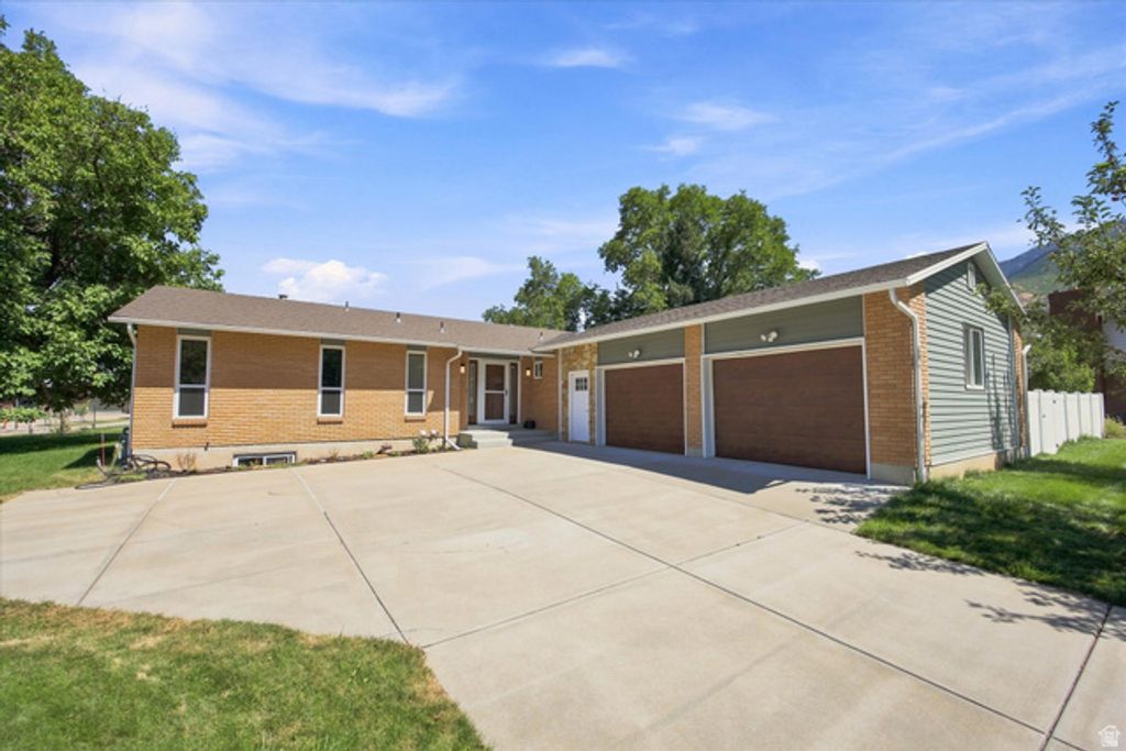 2407 E COUNTRY OAKS DR, Layton, UT 84040 — exterior