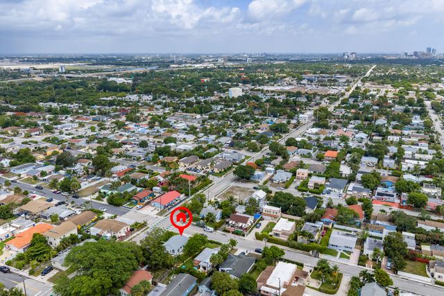 5000 Lake Avenue, West Palm Beach, FL 33405