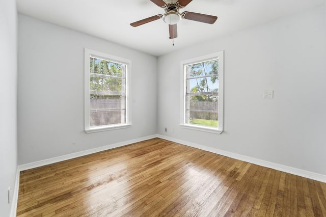5000 Lake Avenue, West Palm Beach, FL 33405