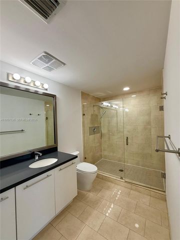 90 SW 3rd St TH300A, Miami, FL 33130