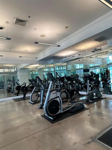 90 SW 3rd St TH300A, Miami, FL 33130