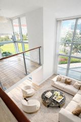 90 SW 3rd St TH300A, Miami, FL 33130