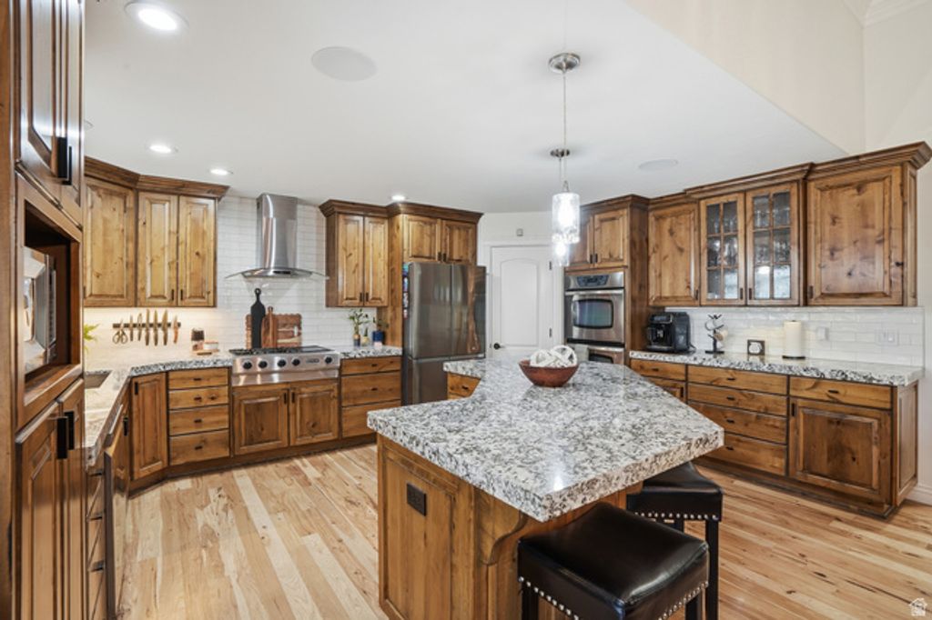 Image 14 of property listing at 1272 N CEDAR HOLLOW BLVD, Lehi, UT 84043