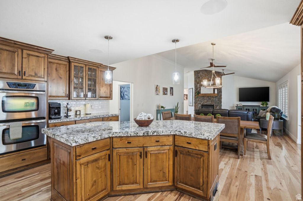 Image 15 of property listing at 1272 N CEDAR HOLLOW BLVD, Lehi, UT 84043