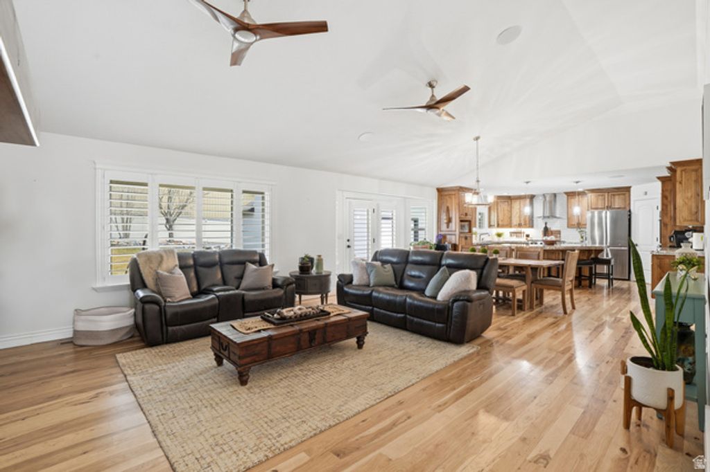 Image 10 of property listing at 1272 N CEDAR HOLLOW BLVD, Lehi, UT 84043