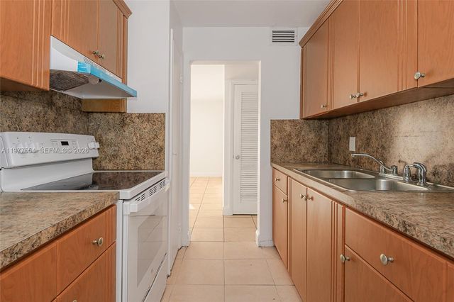 7256 SW 94th Pl A8, Miami, FL 33173