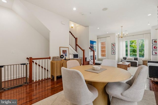2017 RICHMOND HWY, Alexandria, VA 22301