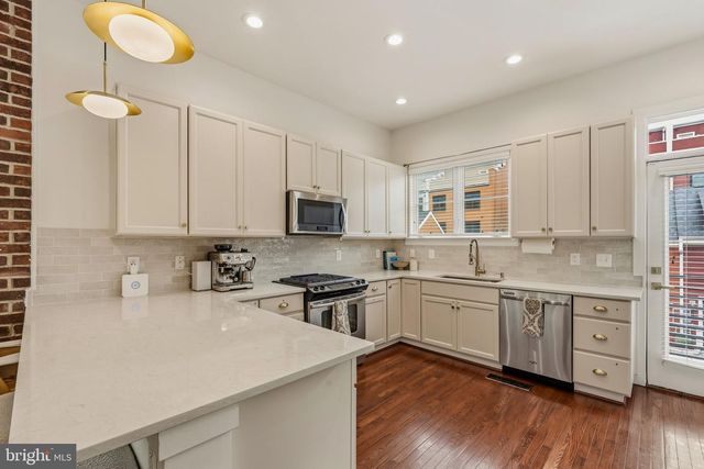 2017 RICHMOND HWY, Alexandria, VA 22301