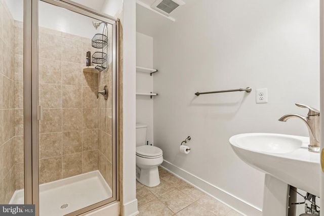 2017 RICHMOND HWY, Alexandria, VA 22301