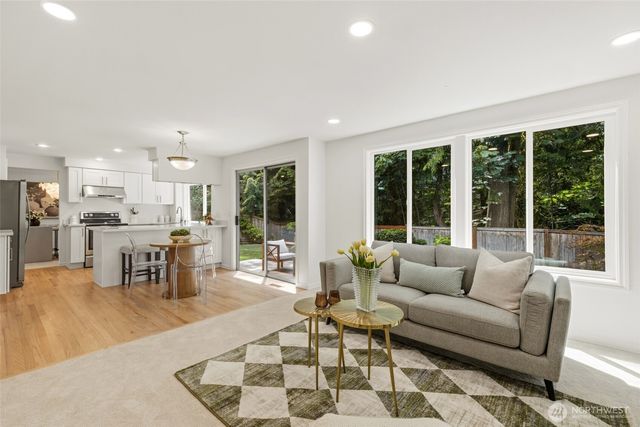 2735 233rd Place NE, Sammamish, WA 98074