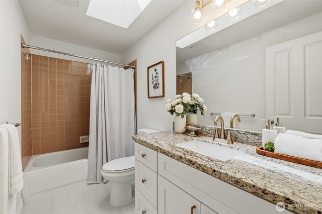 2735 233rd Place NE, Sammamish, WA 98074