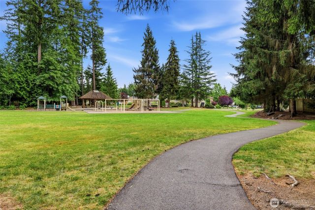 2735 233rd Place NE, Sammamish, WA 98074
