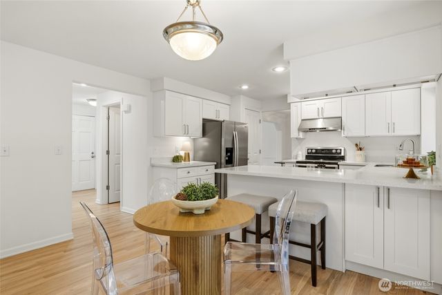 2735 233rd Place NE, Sammamish, WA 98074