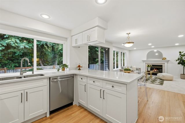 2735 233rd Place NE, Sammamish, WA 98074