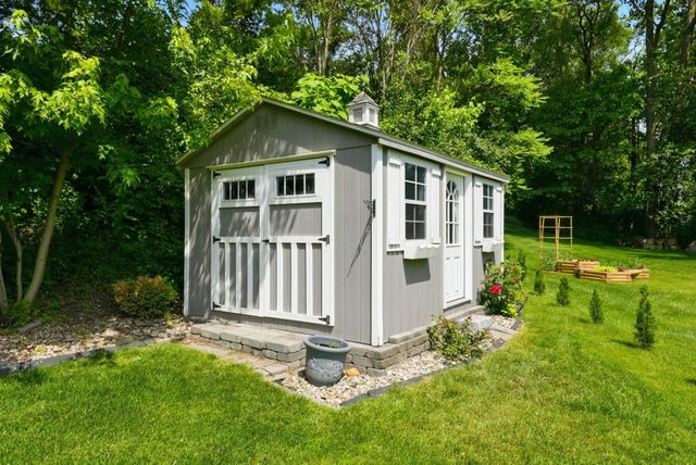 1114 Gleneagle Drive, Mishawaka, IN 46545