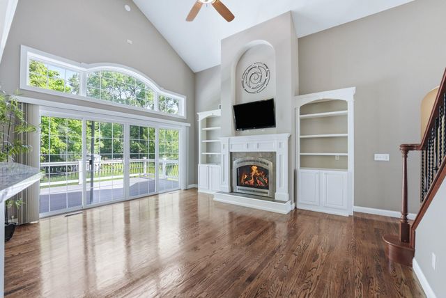 1114 Gleneagle Drive, Mishawaka, IN 46545