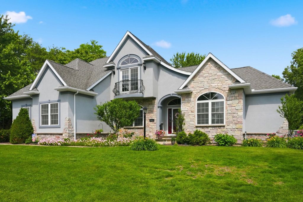 1114 Gleneagle Drive, Mishawaka, IN 46545