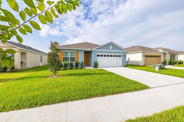 1078 CLAY BOULEVARD, Tavares, FL 32778