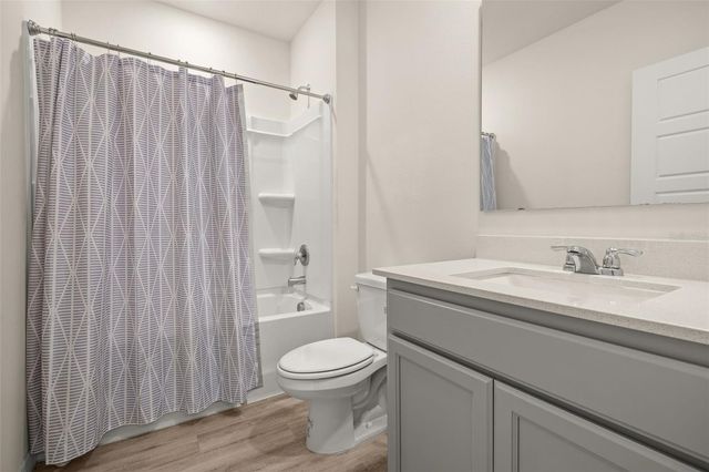 1078 CLAY BOULEVARD, Tavares, FL 32778