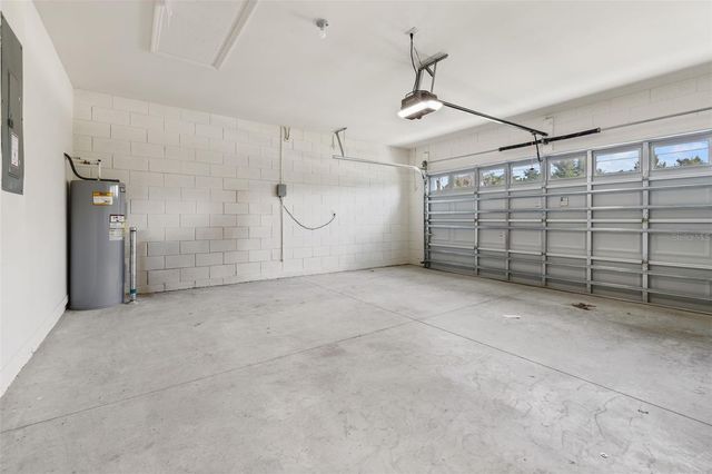 1078 CLAY BOULEVARD, Tavares, FL 32778