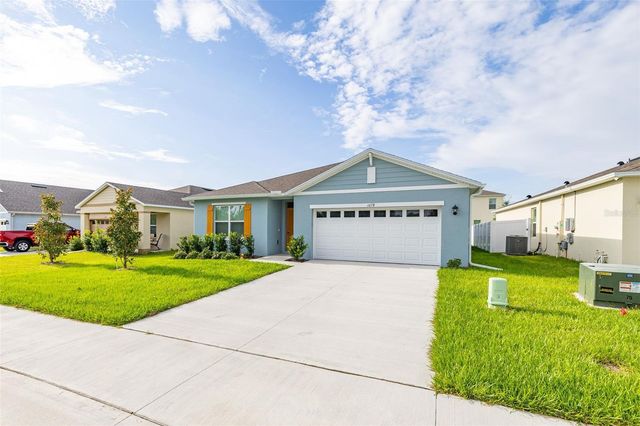 1078 CLAY BOULEVARD, Tavares, FL 32778