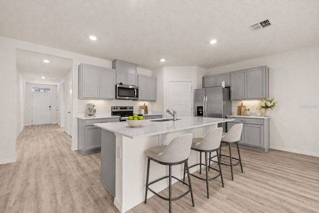 1078 CLAY BOULEVARD, Tavares, FL 32778