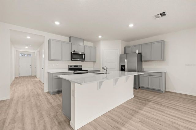 1078 CLAY BOULEVARD, Tavares, FL 32778
