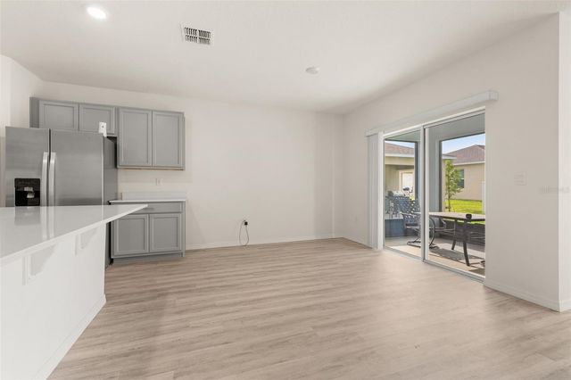 1078 CLAY BOULEVARD, Tavares, FL 32778