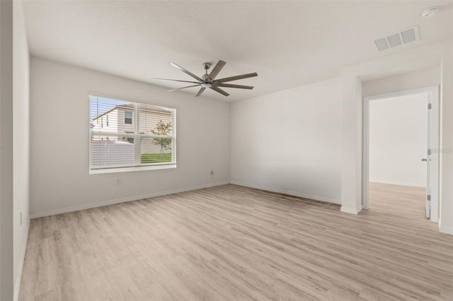 1078 CLAY BOULEVARD, Tavares, FL 32778