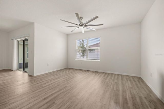 1078 CLAY BOULEVARD, Tavares, FL 32778