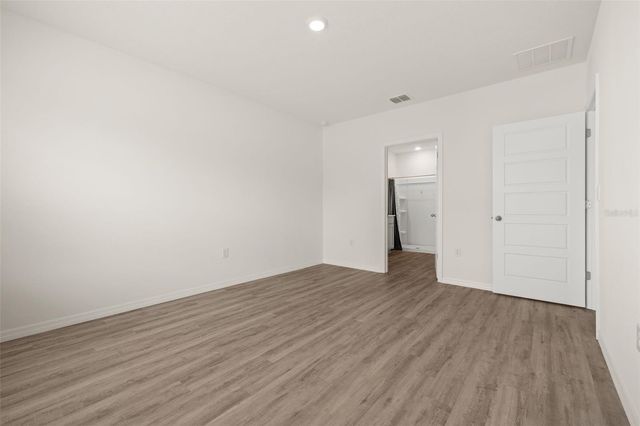1078 CLAY BOULEVARD, Tavares, FL 32778