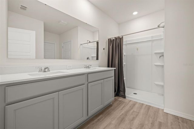 1078 CLAY BOULEVARD, Tavares, FL 32778
