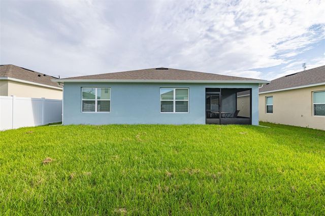 1078 CLAY BOULEVARD, Tavares, FL 32778