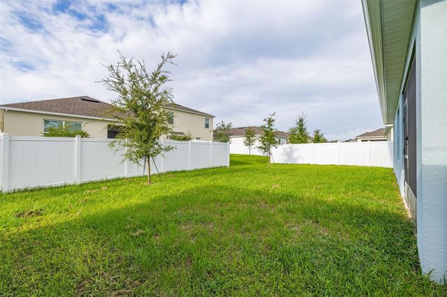 1078 CLAY BOULEVARD, Tavares, FL 32778
