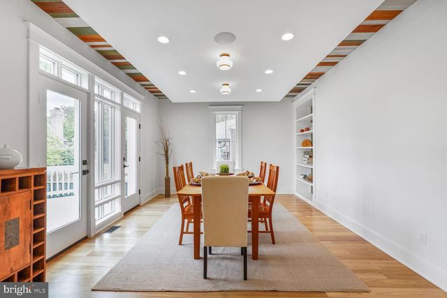 605 HILLTOP TER, Alexandria, VA 22301