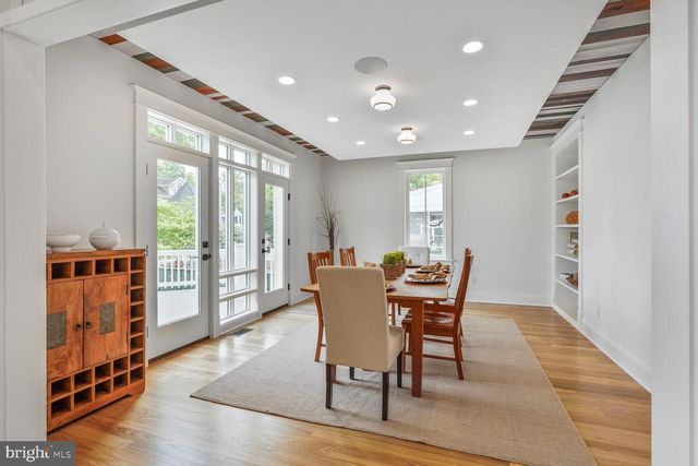 605 HILLTOP TER, Alexandria, VA 22301