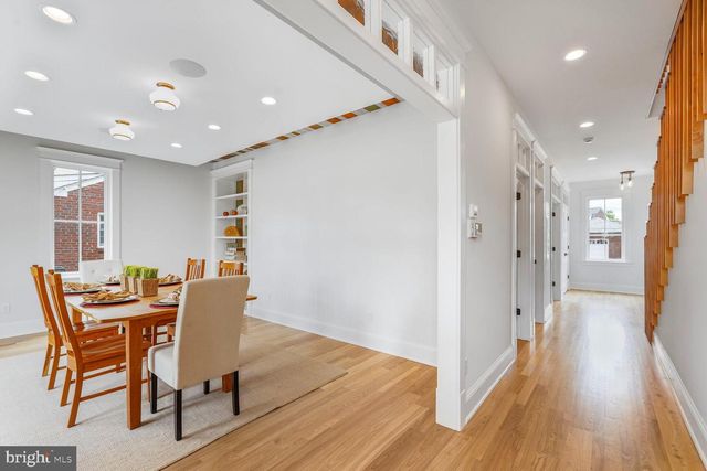 605 HILLTOP TER, Alexandria, VA 22301