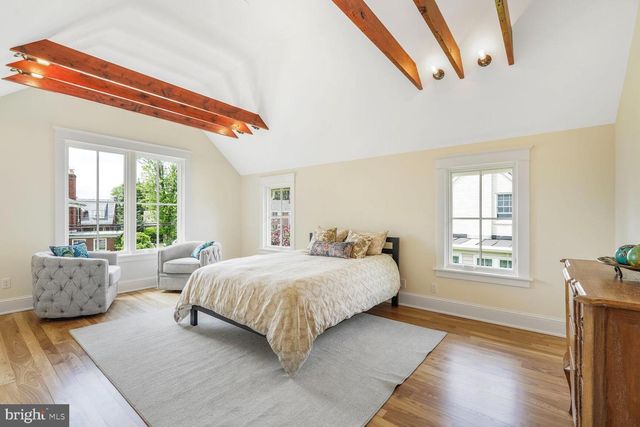 605 HILLTOP TER, Alexandria, VA 22301