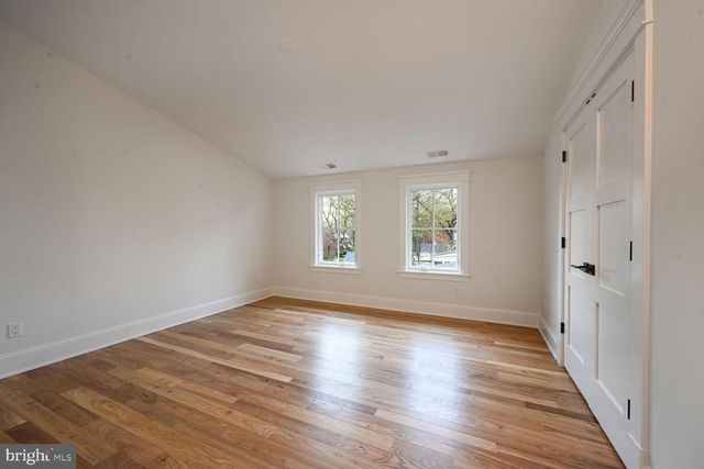 605 HILLTOP TER, Alexandria, VA 22301